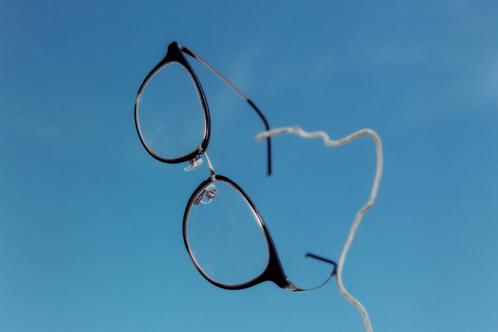 7 Fantastic Benefits Of Wearing Lightweight Glasses